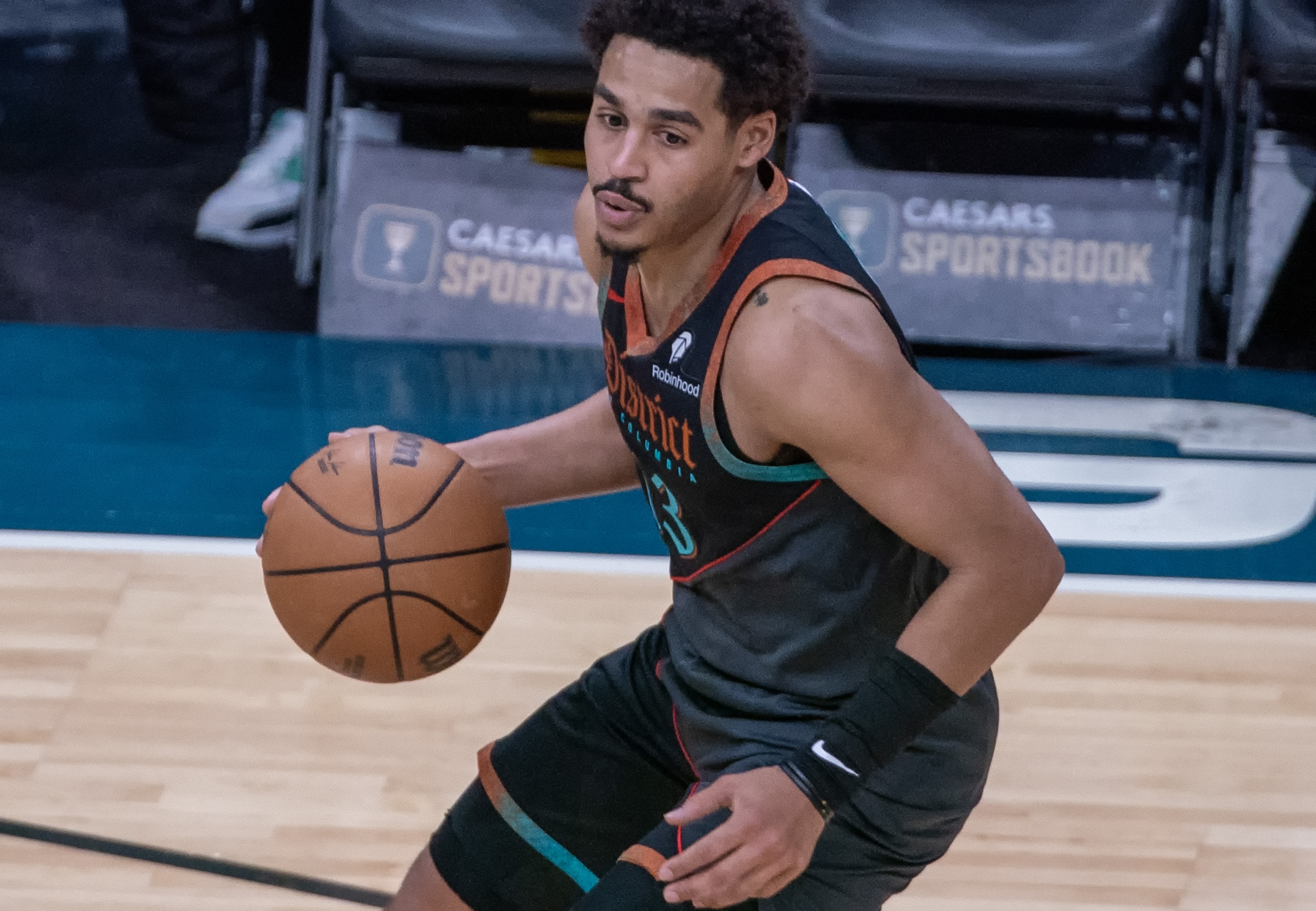 kaiyuan APP下载那不勒斯战术微调备战西甲多伦多猛龙主帅复盘备战NBA常规赛之后，法兰克福集结日队长鼓劲的简单介绍